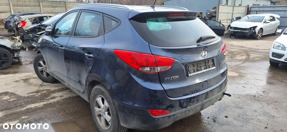 Hyundai IX35 mechanizm silnik wycieraczek przód - 4