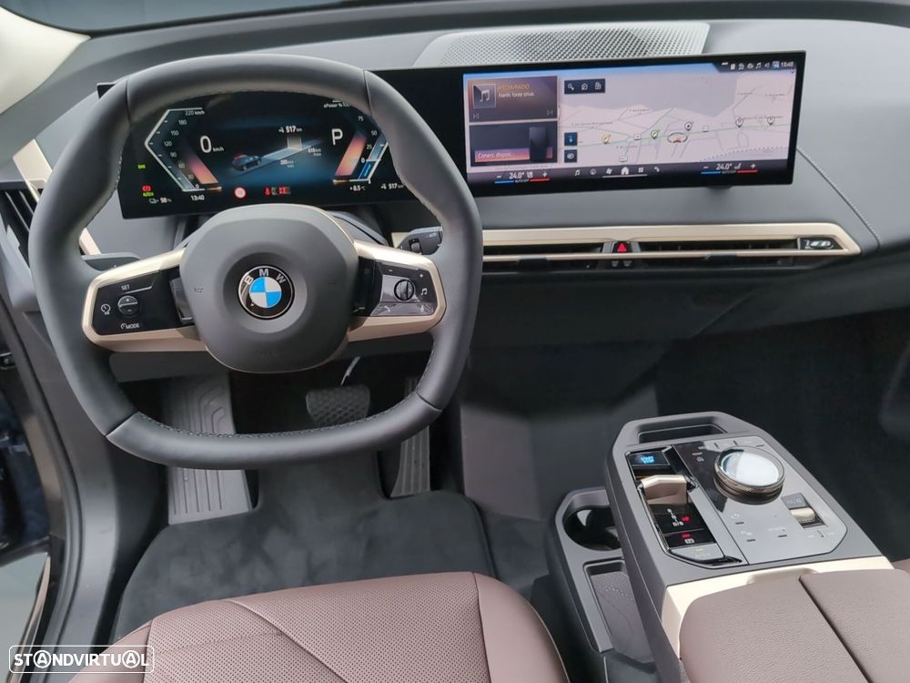 BMW iX xDrive 45 - 12