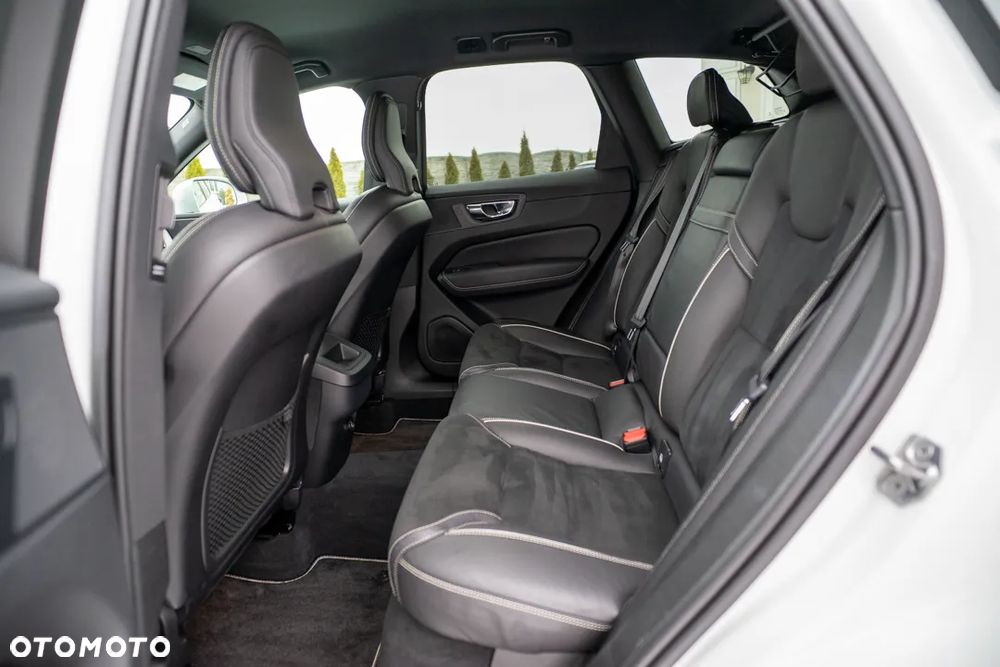 Volvo XC 60 D4 Geartronic RDesign - 26
