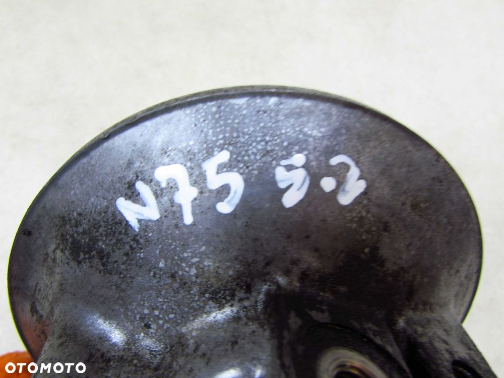 ISUZU NPR NQR NKR N75 5.2 D 4HK1 07- PODSTAWA OBUDOWA FILTRA OLEJU - 9