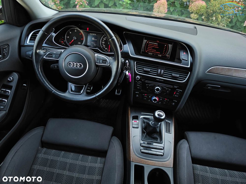 Audi A4 Avant 2.0 TDI DPF clean diesel quattro S line Sportpaket - 33