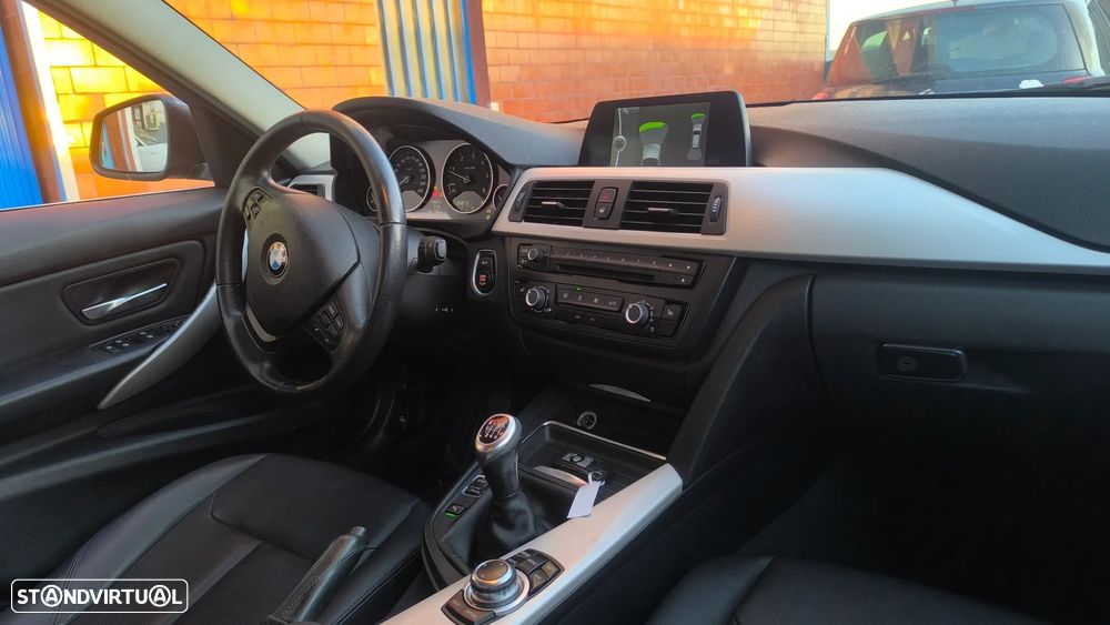 BMW 318 d Touring Line Luxury - 8