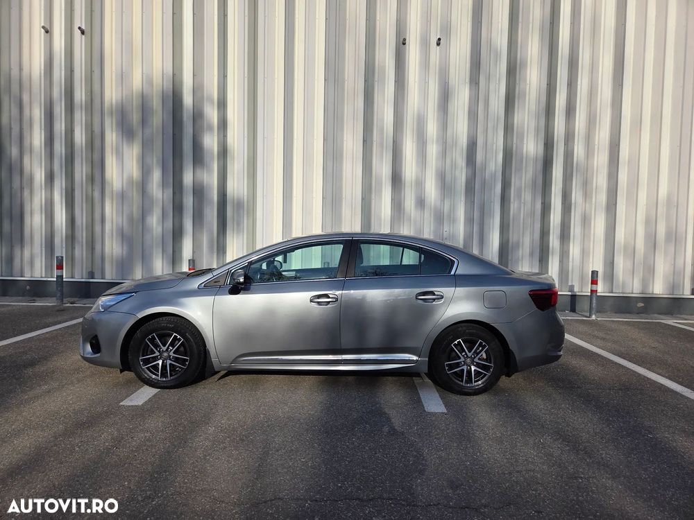 Toyota Avensis 1.8 Multidrive S Executive - 12