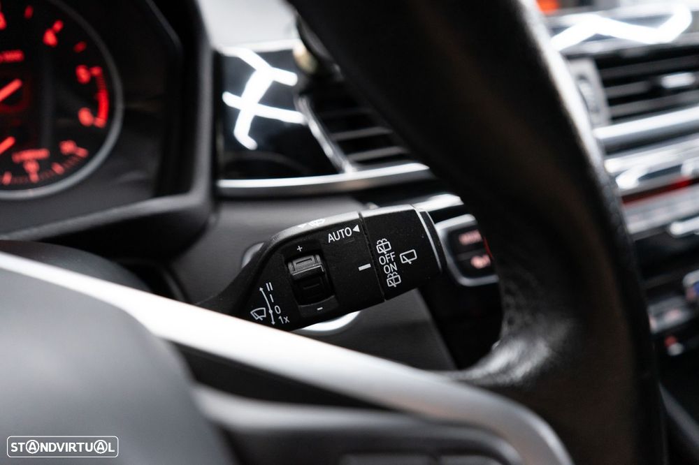 BMW X1 18 d sDrive Line Sport - 37