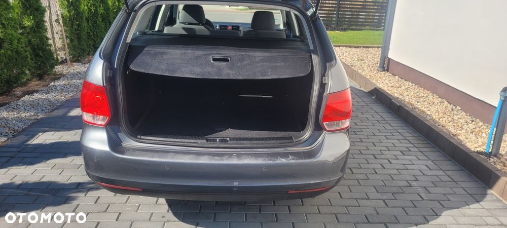 Volkswagen Golf - 6
