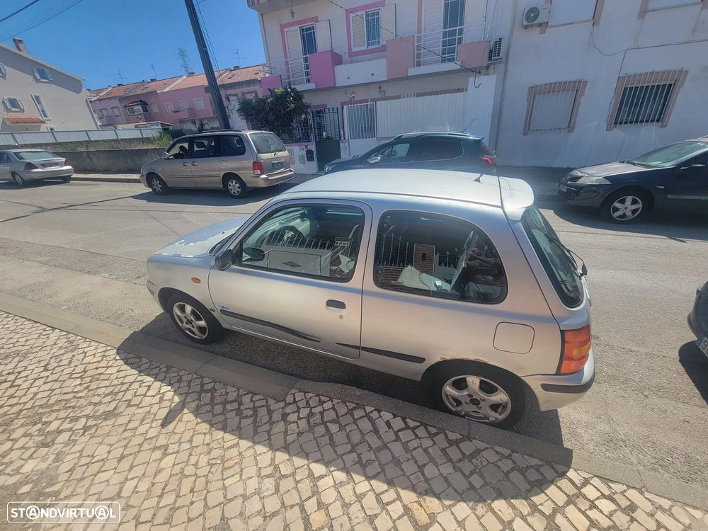 Nissan Micra 1.0 LX - 4