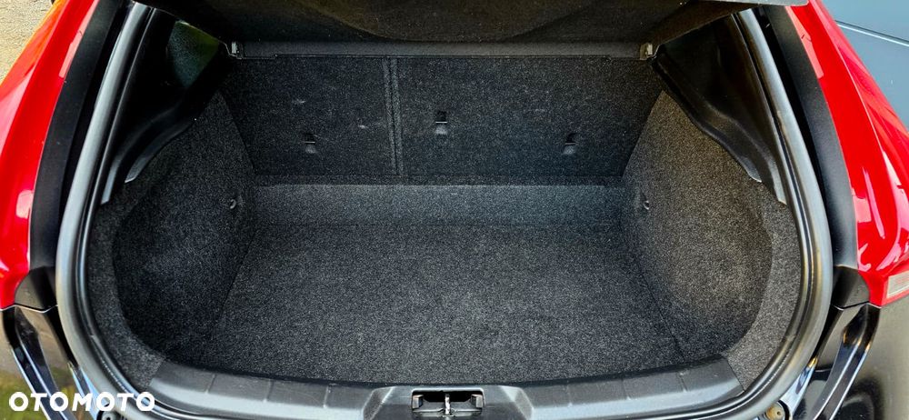 Volvo V40 D2 Momentum - 25