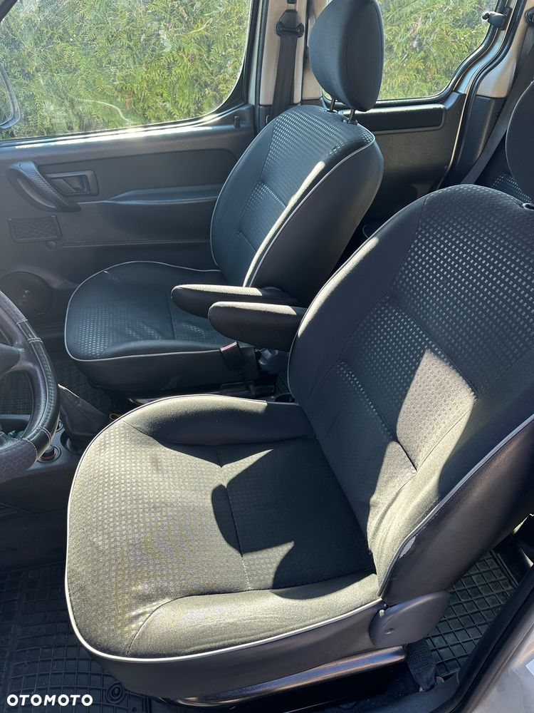 Peugeot Partner - 12