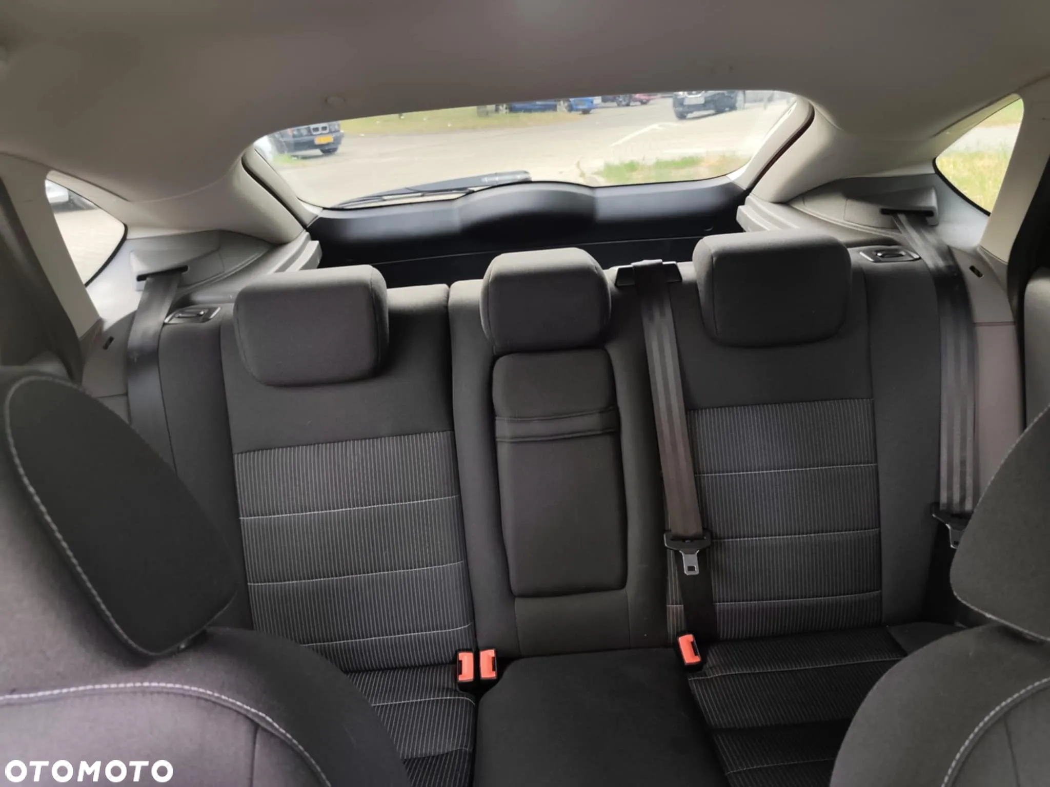 Ford Focus 1.8 TDCi Ambiente - 8