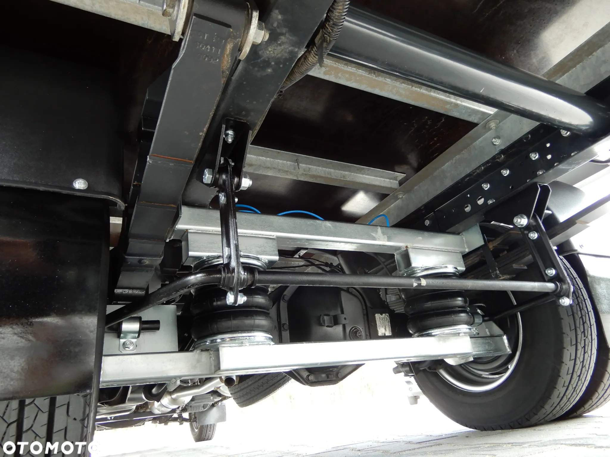 Iveco DAILY 50C18 Hi-Matic Kontener 10 E.Palet 4.91 Cm Boczne Drzwi + Winda Załadowcza DHOLLANDIA 1000 Kg Rozstaw Osi 4350 mm WZMACNIANY Tempomat Aktywny Full LED 16 Tys Km GWARANCJA FABRYCZNA Stan FABRYCZNIE NOWY DOSTĘPNY OKAZJA - 18