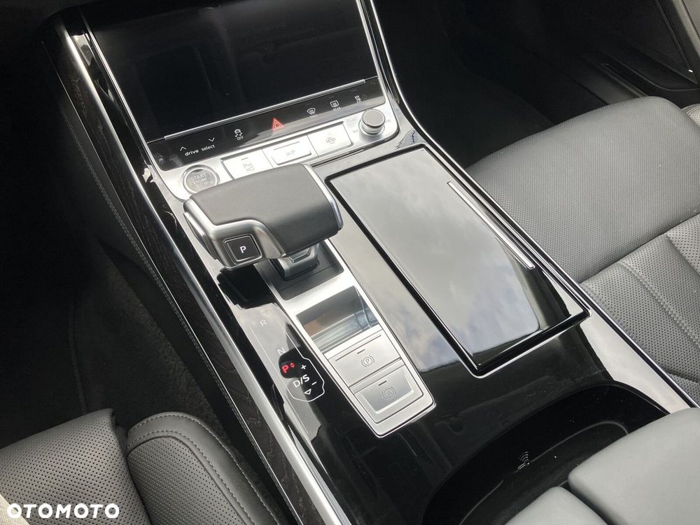 Audi A8 - 15