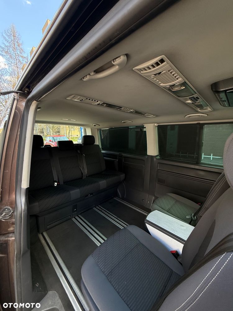 Volkswagen Multivan - 13