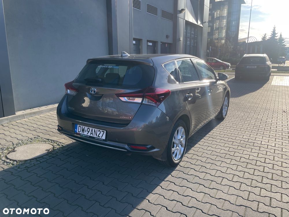 Toyota Auris Hybrid 135 Premium - 3