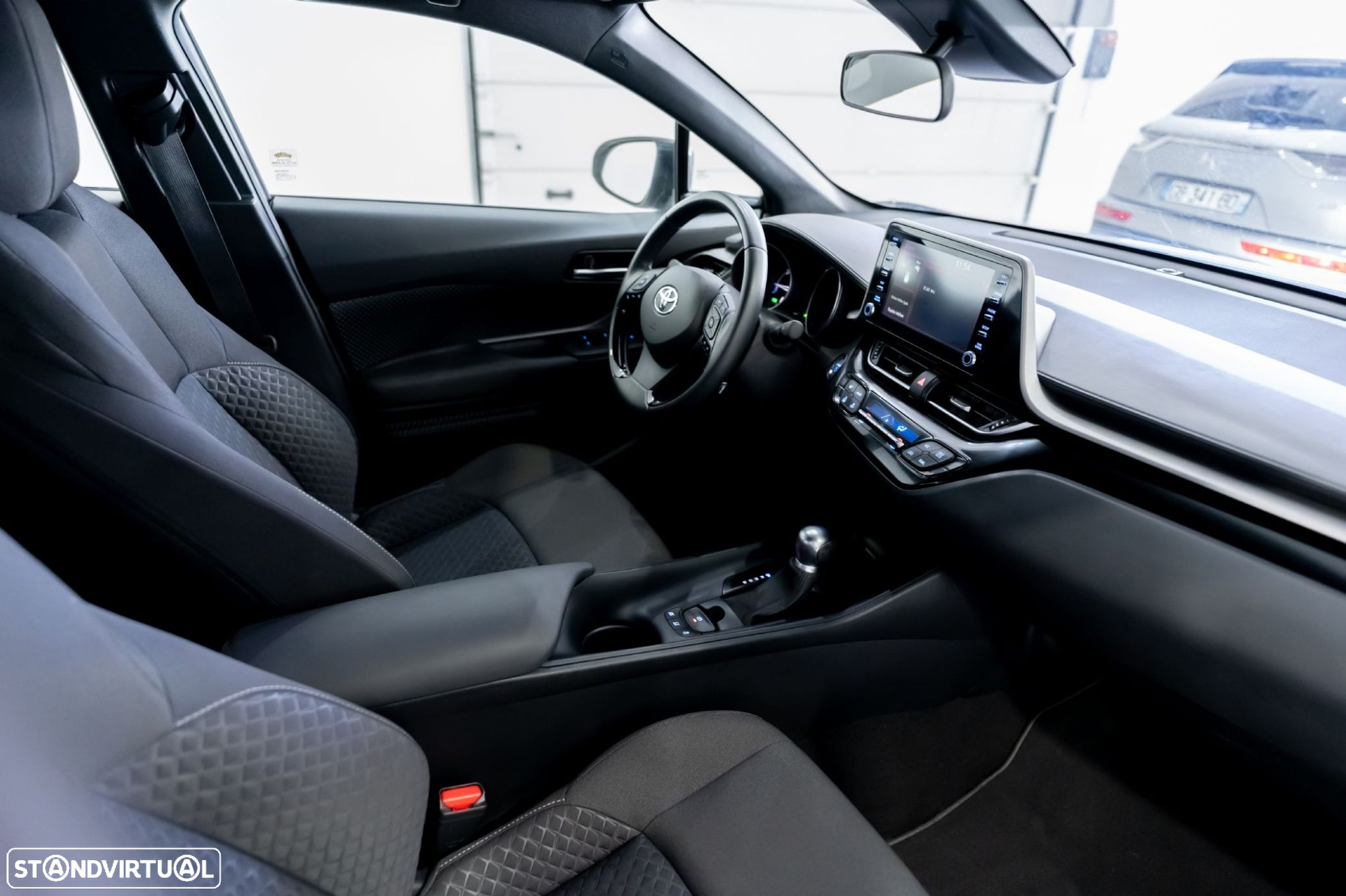 Toyota C-HR 1.8 Hybrid Comfort - 23