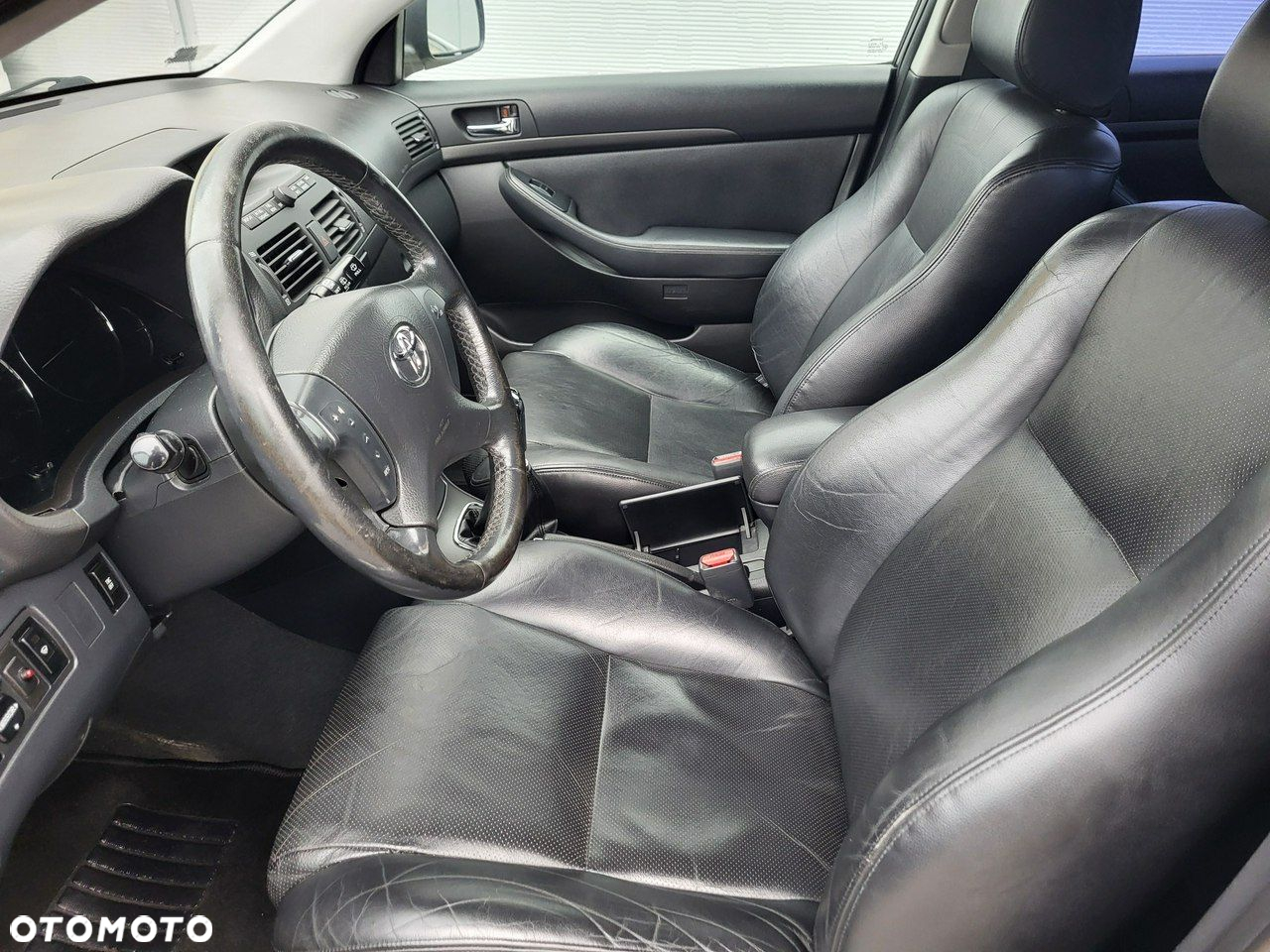 Toyota Avensis - 19