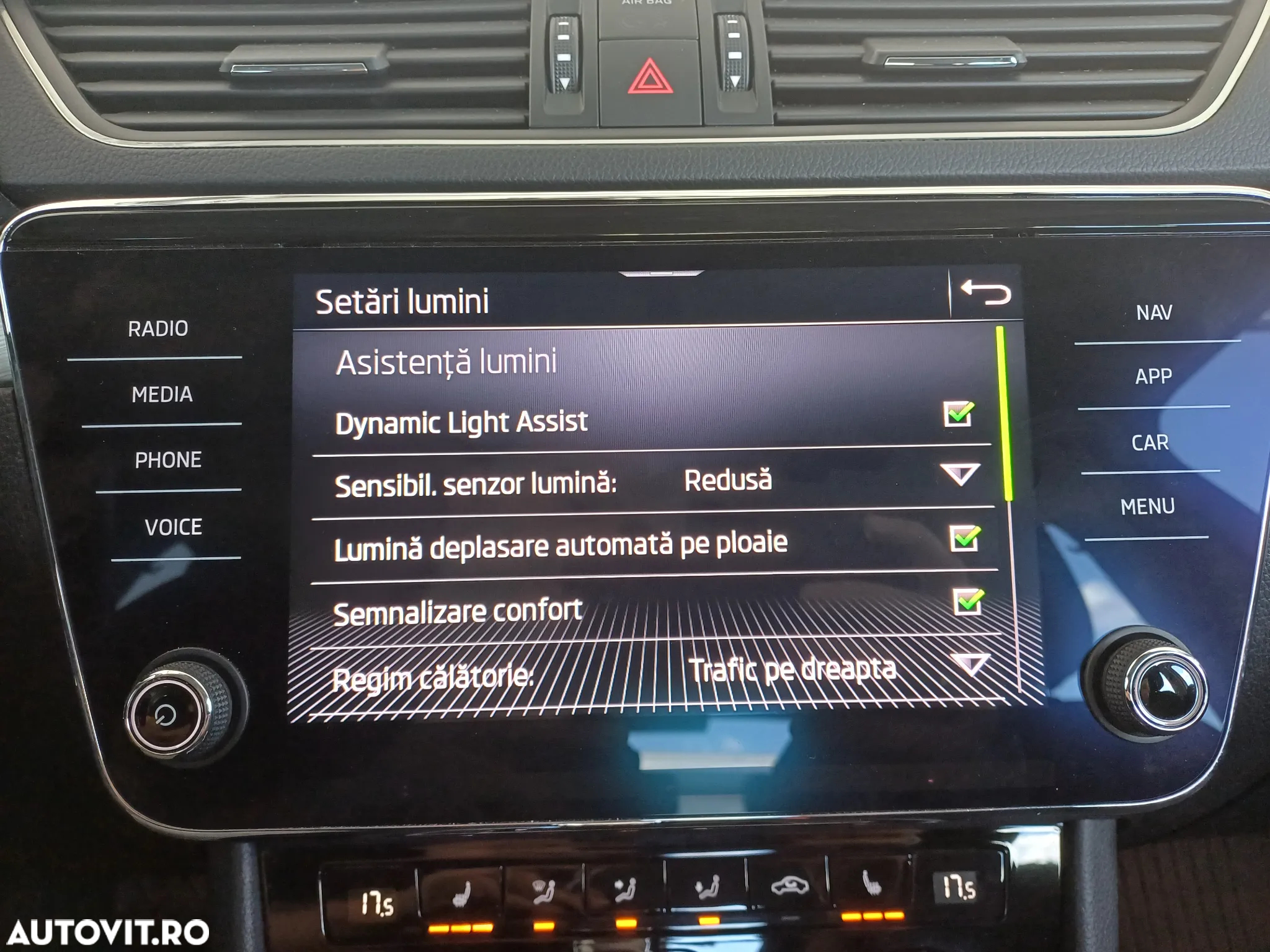 Skoda Superb 2.0 TDI DSG Ambition - 21