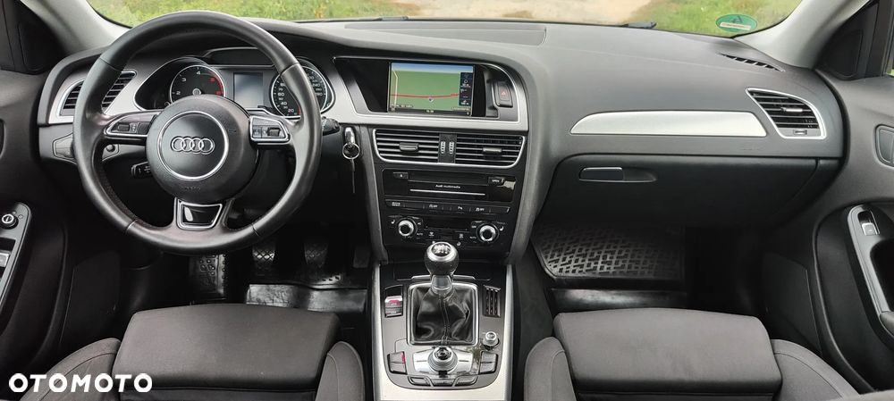 Audi A4 Avant 2.0 TDI DPF S line Sportpaket - 7