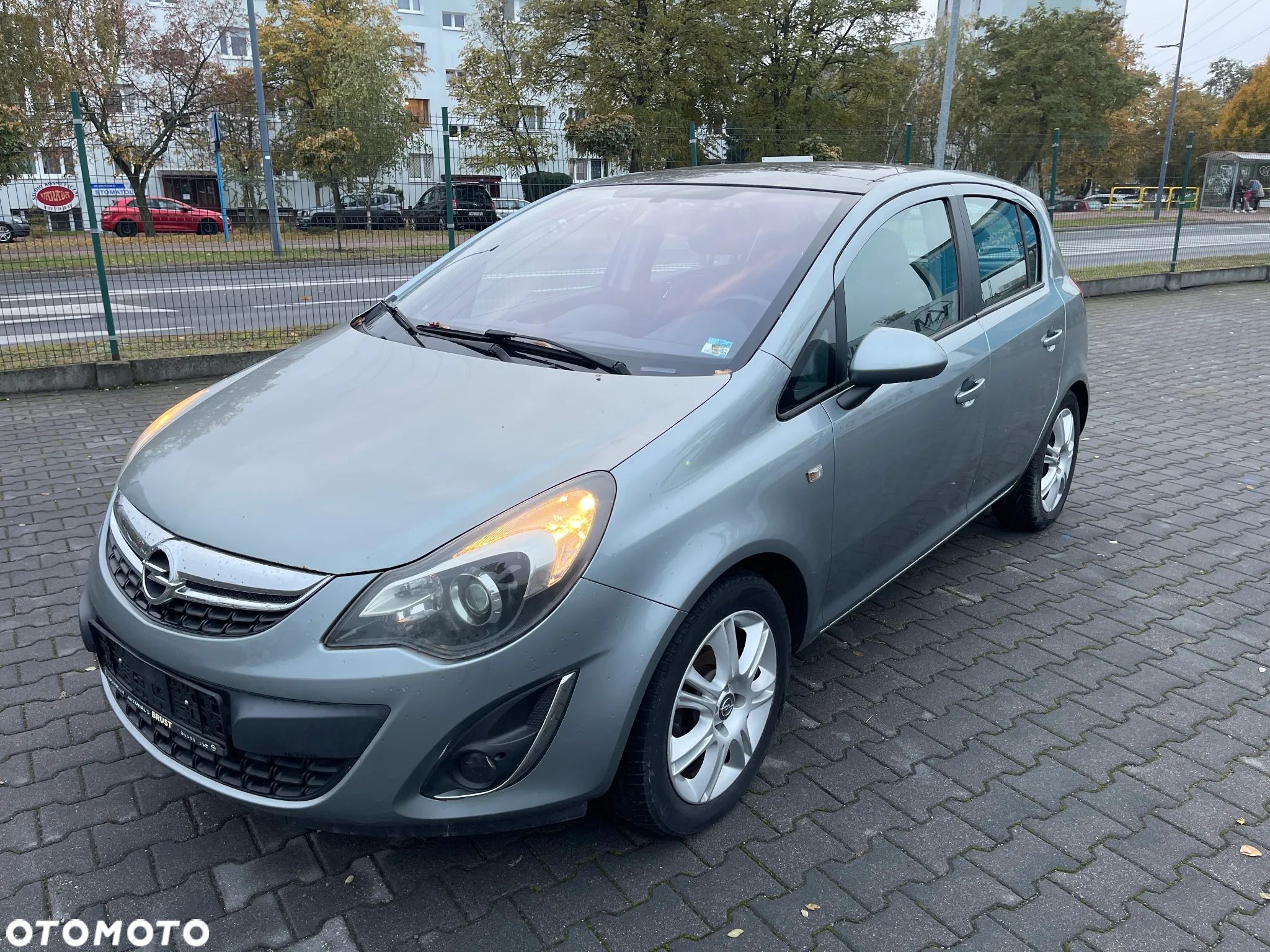 Opel Corsa 1.2 16V Cosmo - 1