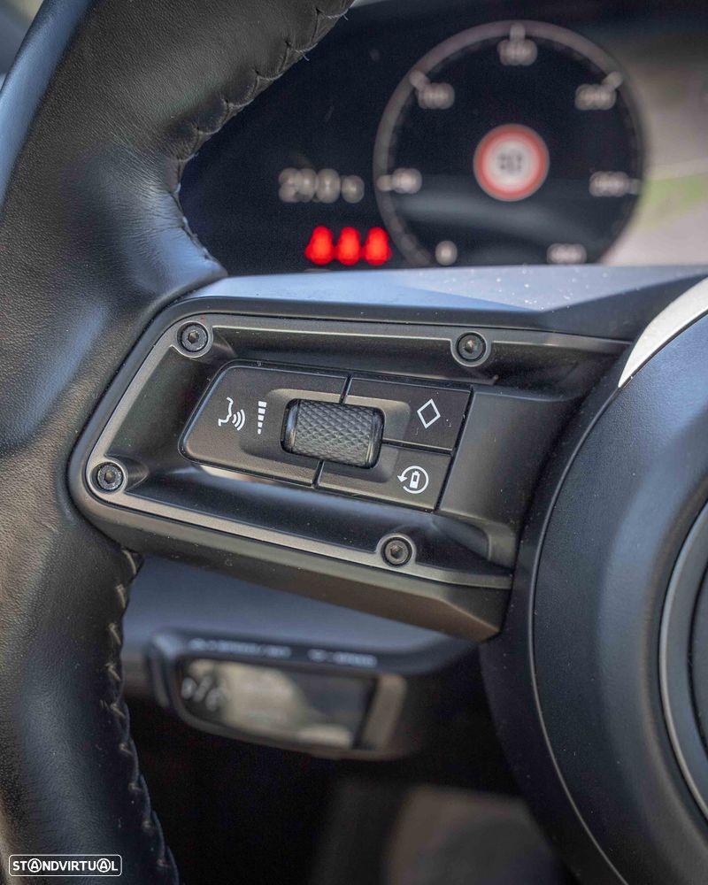 Porsche Taycan Turbo S - 32