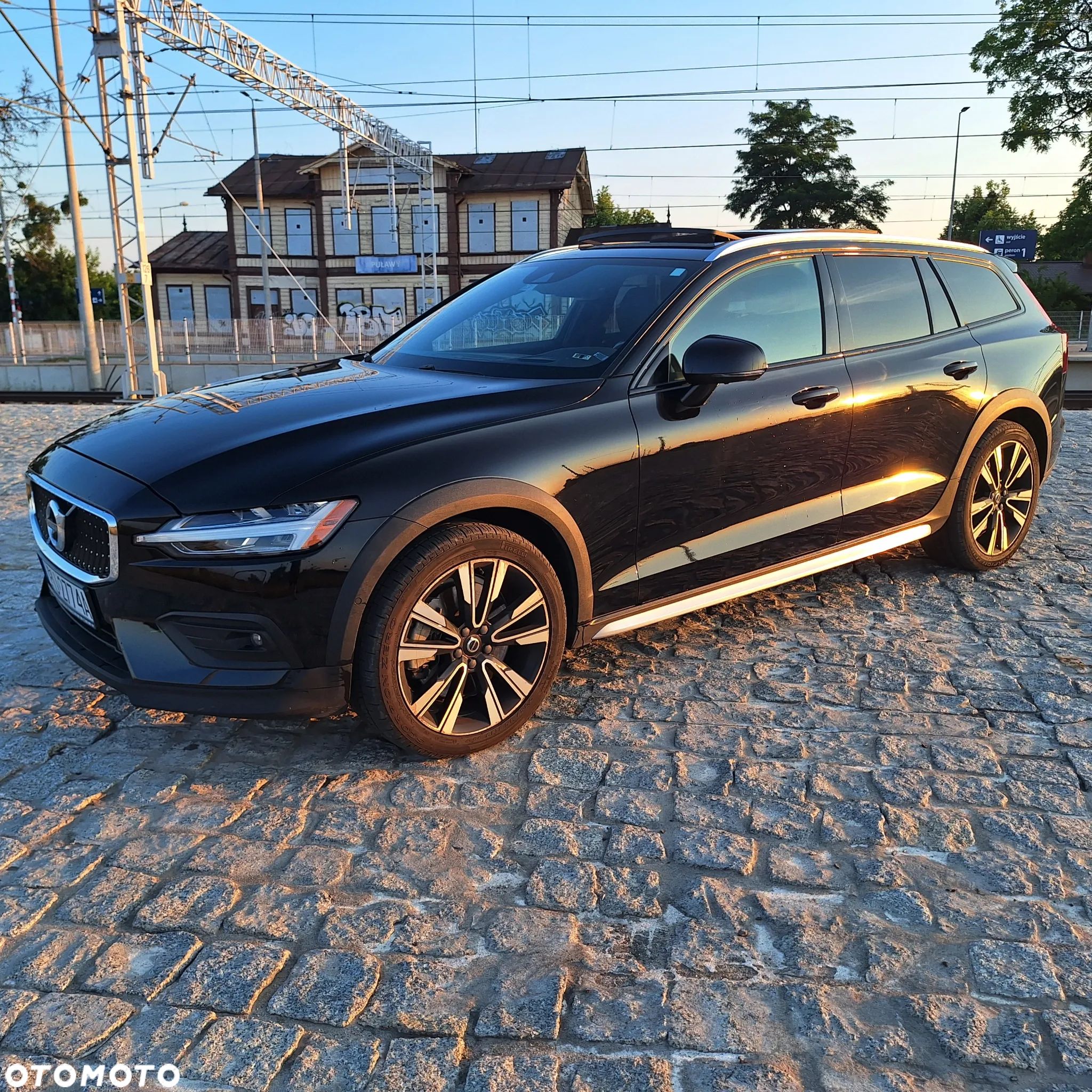 Volvo V60 Cross Country T5 AWD - 1
