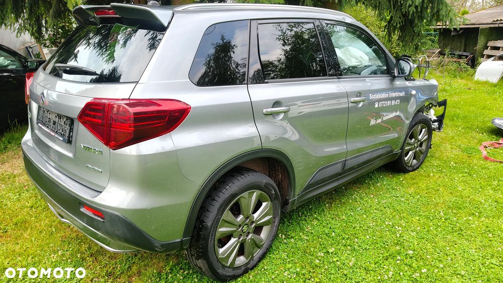 Suzuki Vitara 1.0 Boosterjet Premium 4WD - 4