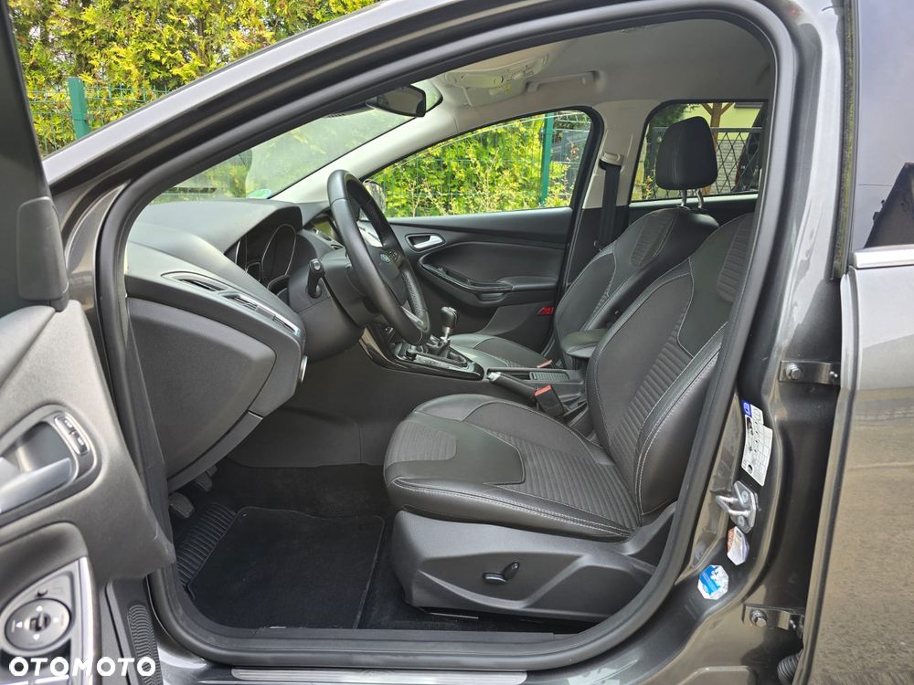 Ford Focus 1.0 EcoBoost Titanium - 23