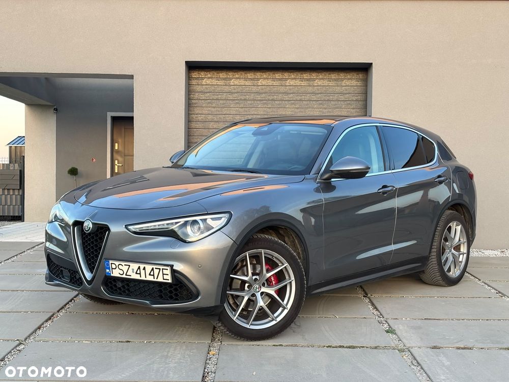 Alfa Romeo Stelvio 2.0 Turbo 16V AT8-Q4 First Edition - 1