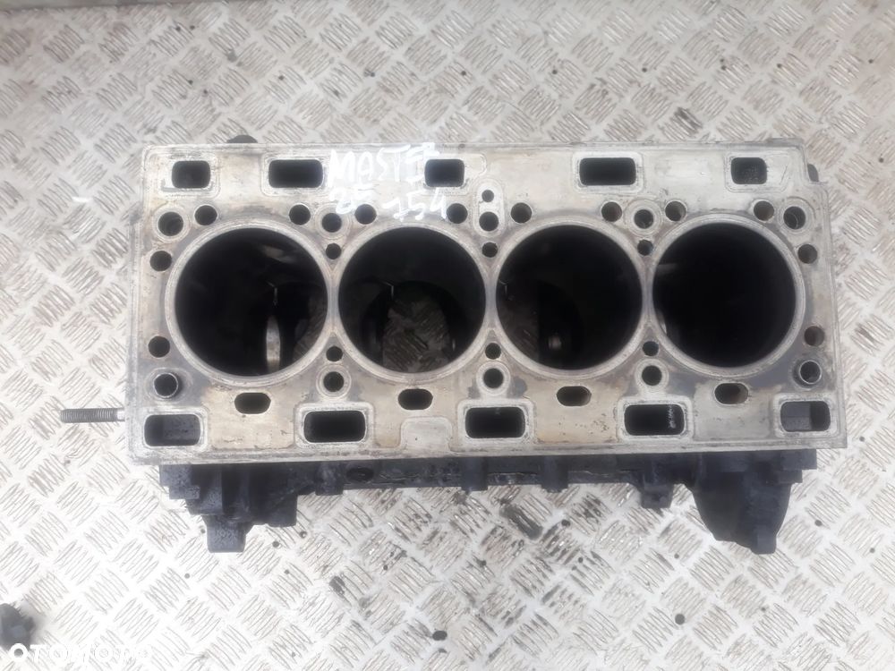 BLOK SILNIKA RENAULT MASTER II 2,5 DCI  G9UA754 - 3