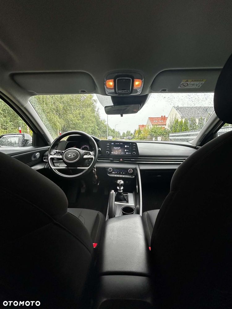 Hyundai Elantra 1.6 Modern - 10