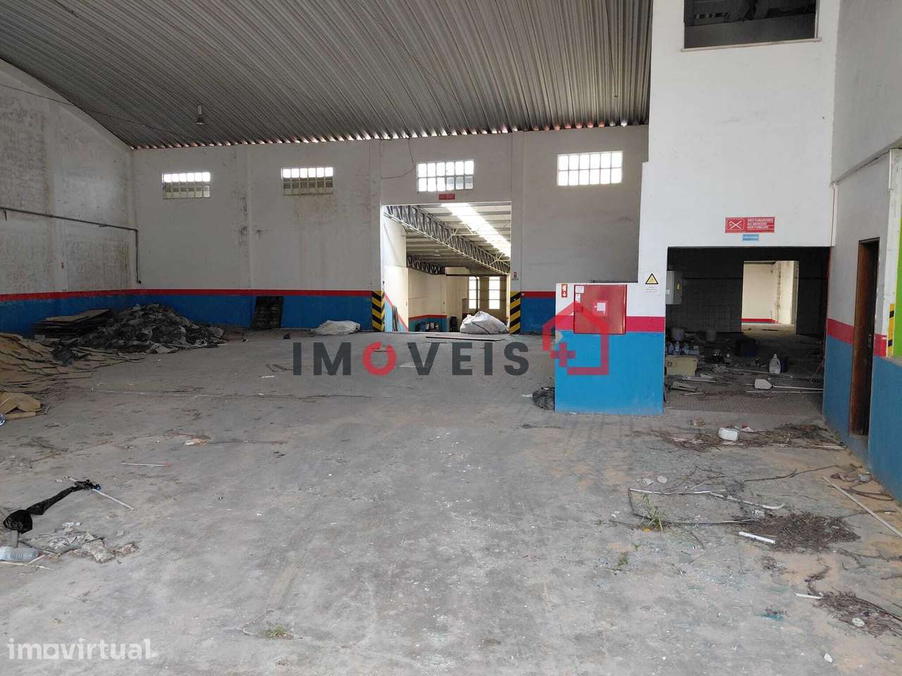 Armazém para reconstrução em zona calma!!! - Grande imagem: 4/9