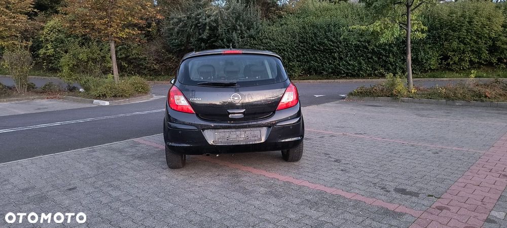 Opel Corsa 1.2 16V Cosmo - 9