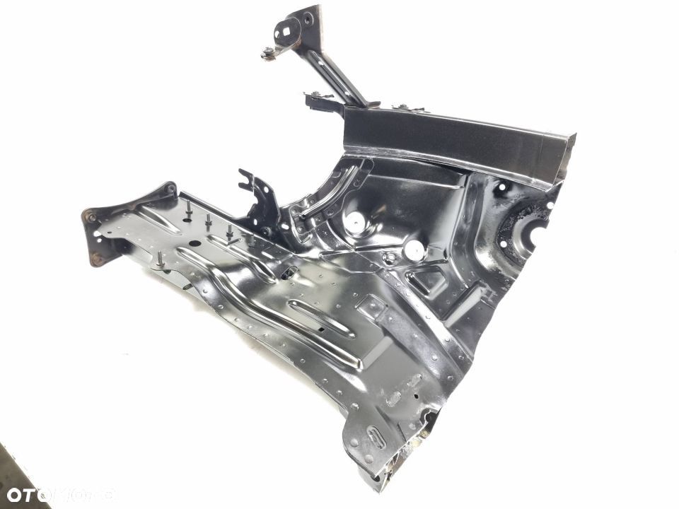 ĆWIARTKA LEWA PRZÓD VOLKSWAGEN PASSAT B8 - 4