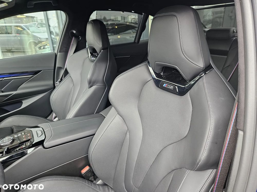 BMW M5 PHEV - 13