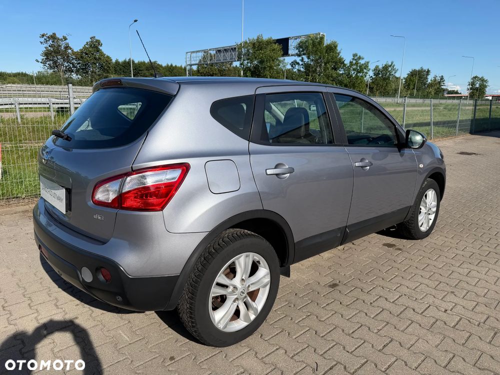 Nissan Qashqai 2.0 dCi DPF acenta - 3