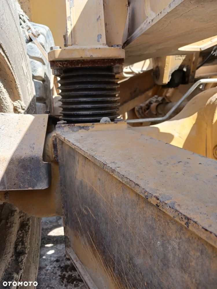 Caterpillar 725 C - 37