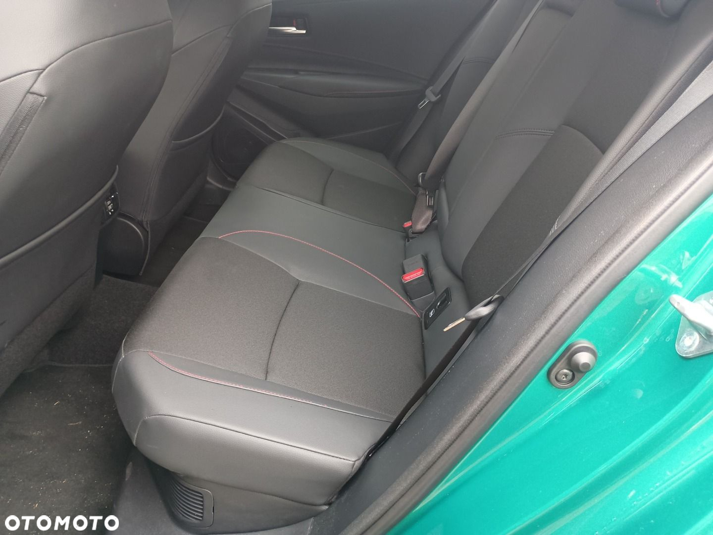 Toyota Corolla - 10