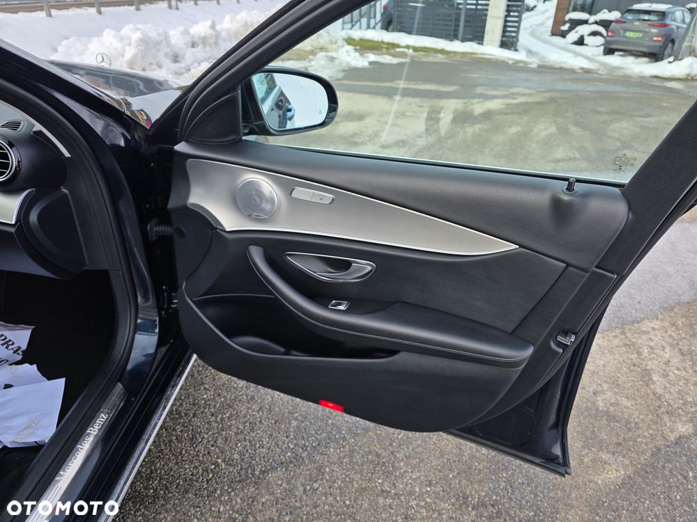 Mercedes-Benz Klasa E 200 9G-TRONIC - 15