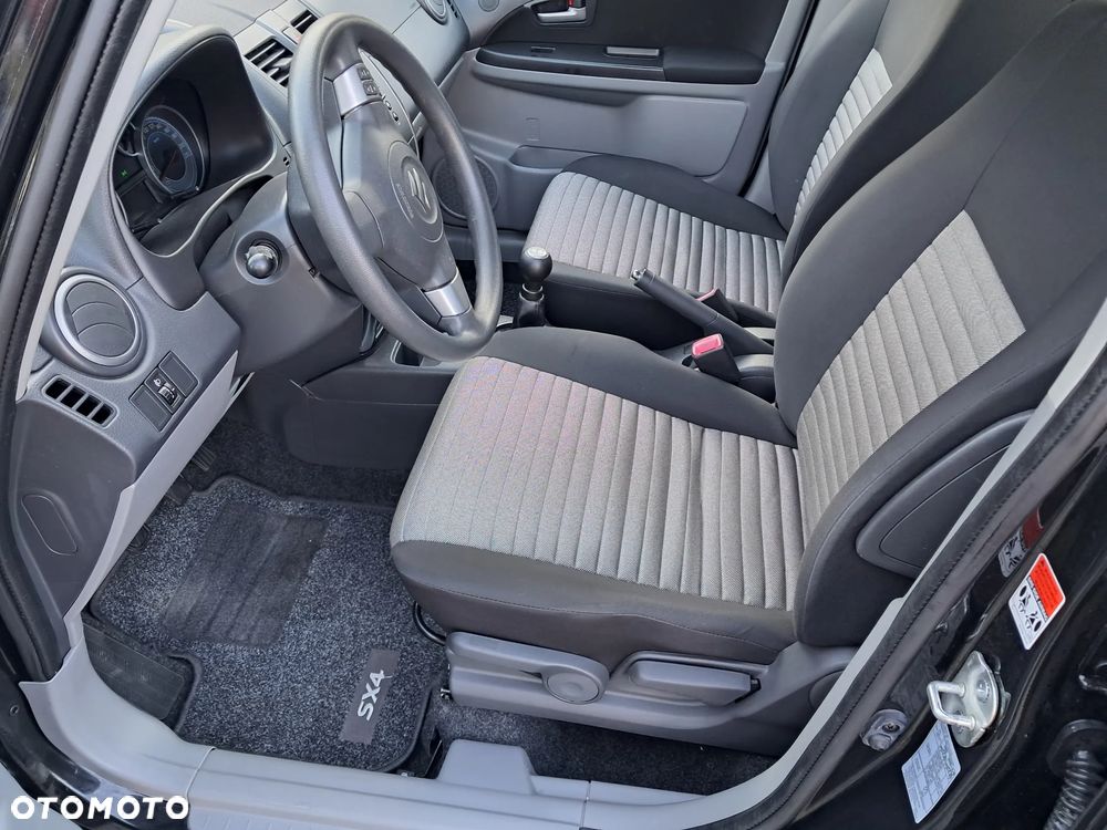 Suzuki SX4 - 11