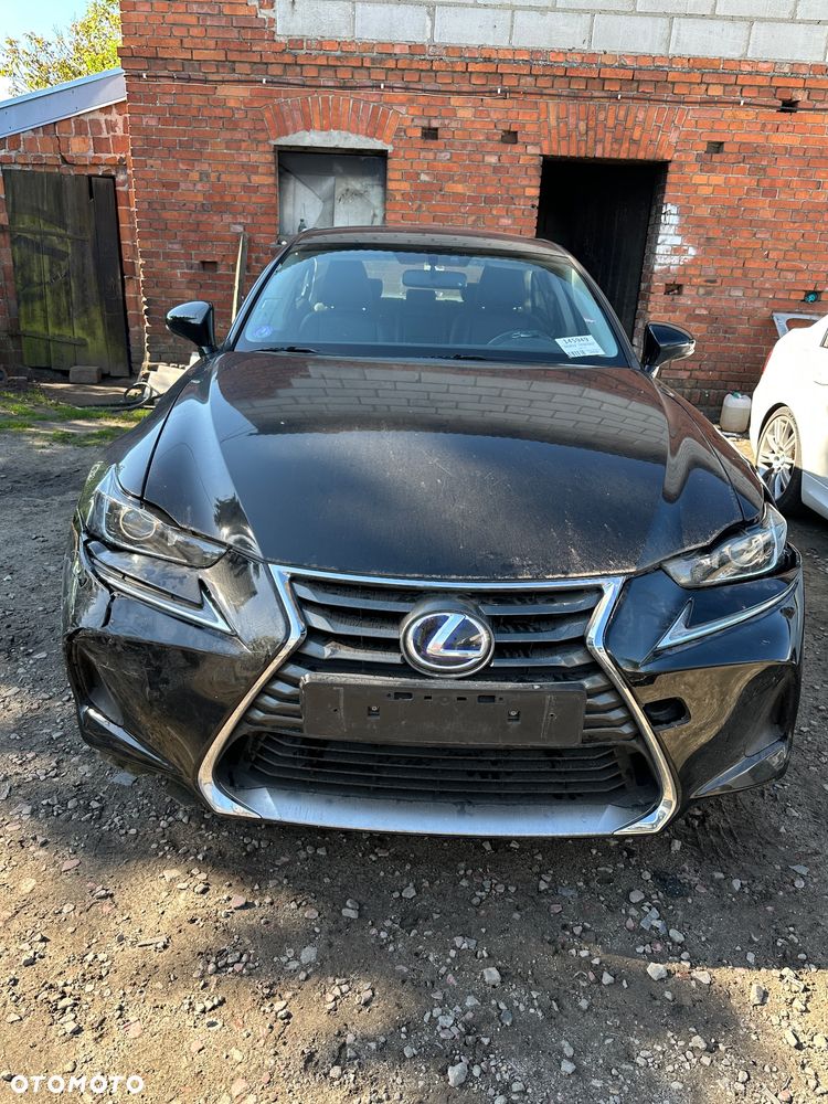 Lexus IS - 2