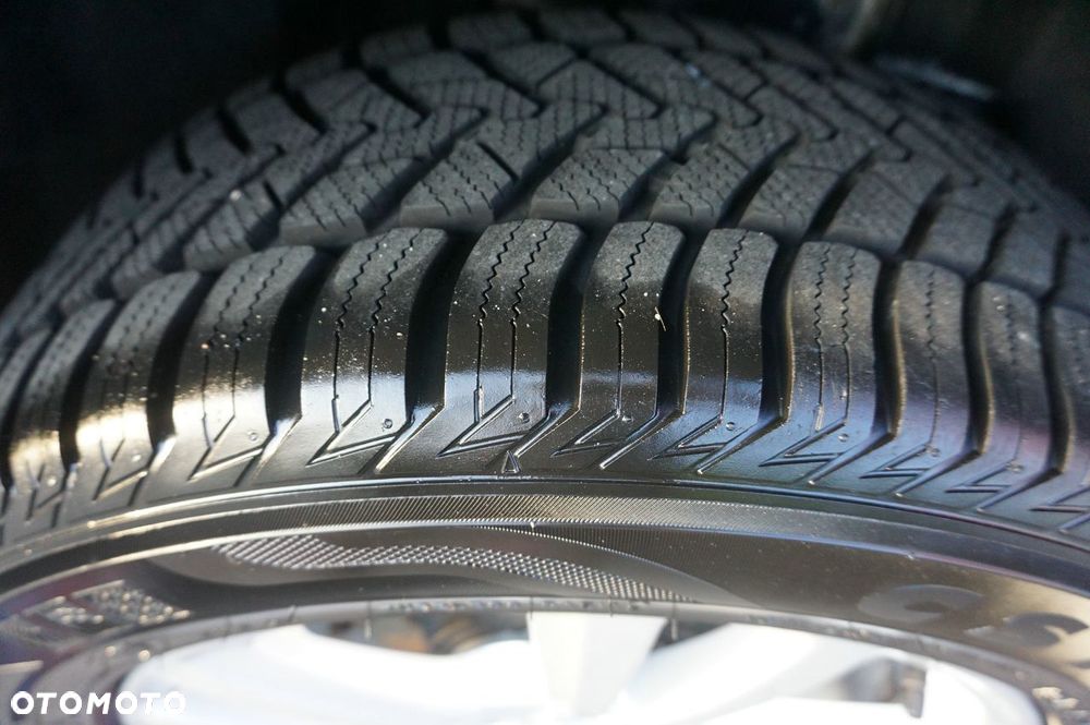 Ford Kuga 2.0 TDCi 2x4 Cool & Connect - 17