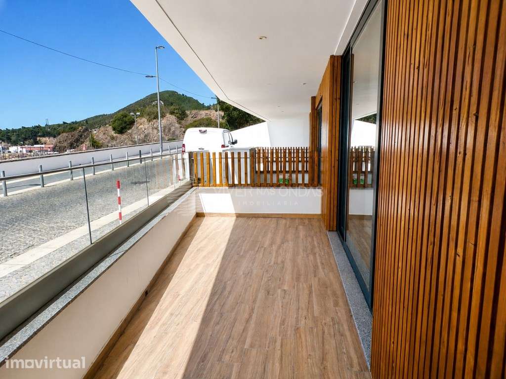 Apartamento T2 com terraço e vista de mar - Sesimbra - Grande imagem: 2/25