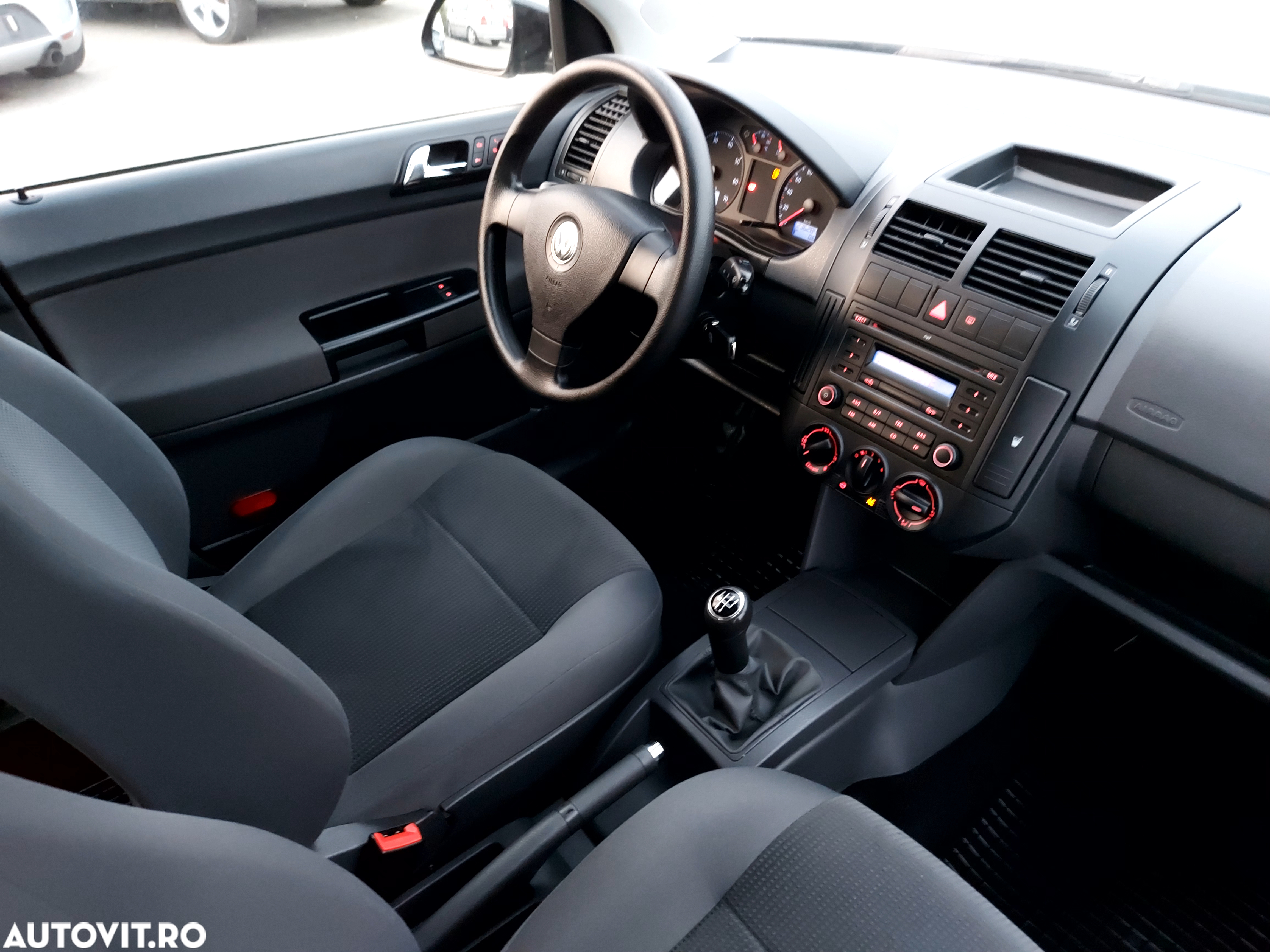 Volkswagen Polo - 7