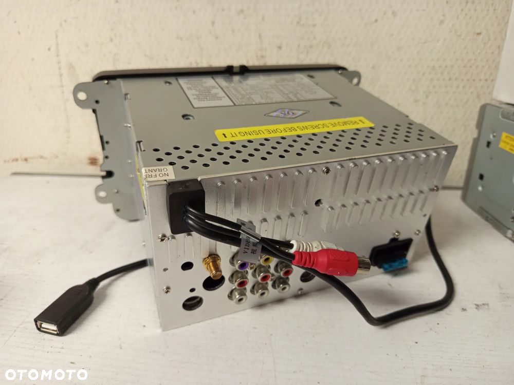 RADIO FABRYCZNE VOLKSWAGEN PASSAT B6 - 3