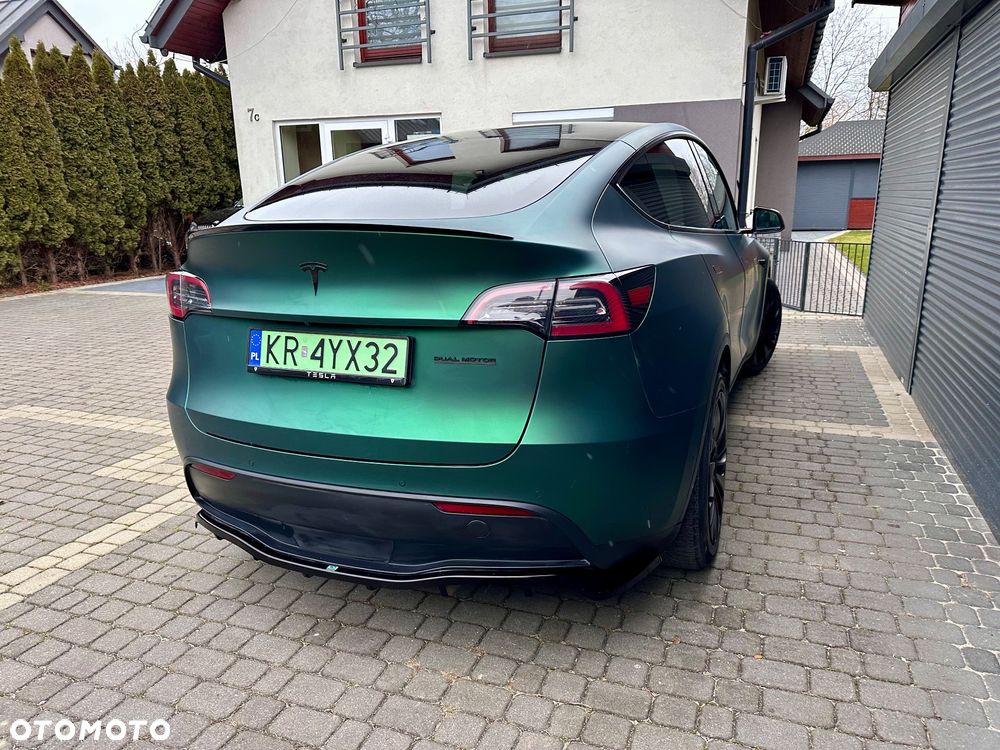 Tesla Y Performance Dual Motor AWD - 13