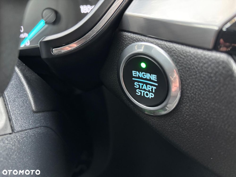 Ford Kuga - 26
