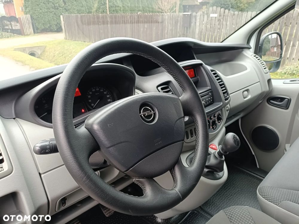 Opel Vivaro - 18