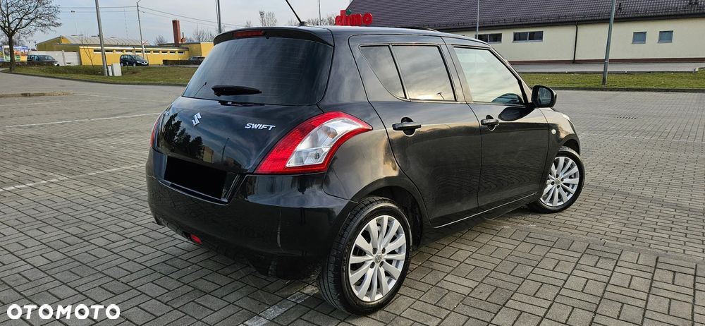 Suzuki Swift 1.3 DDiS Club - 4