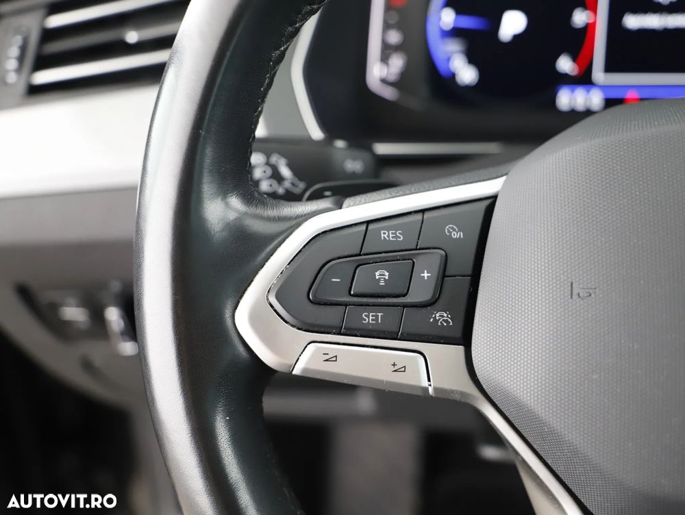 Volkswagen Passat Variant 2.0 TDI SCR DSG BlueMotion Comfortline - 15