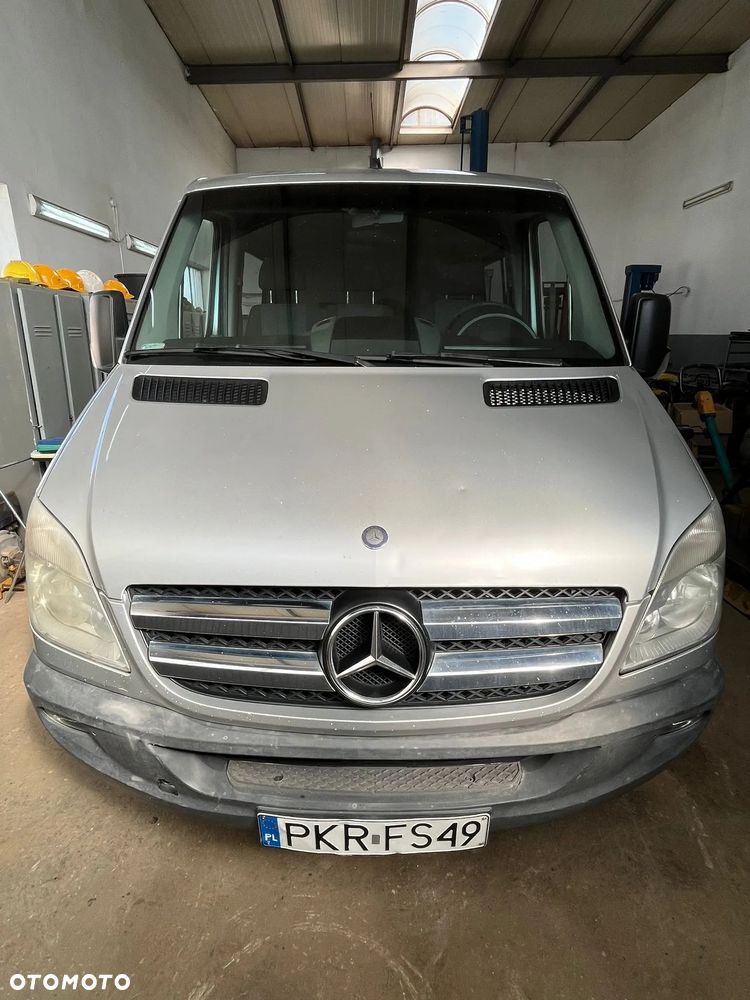 Mercedes-Benz Sprinter - 2