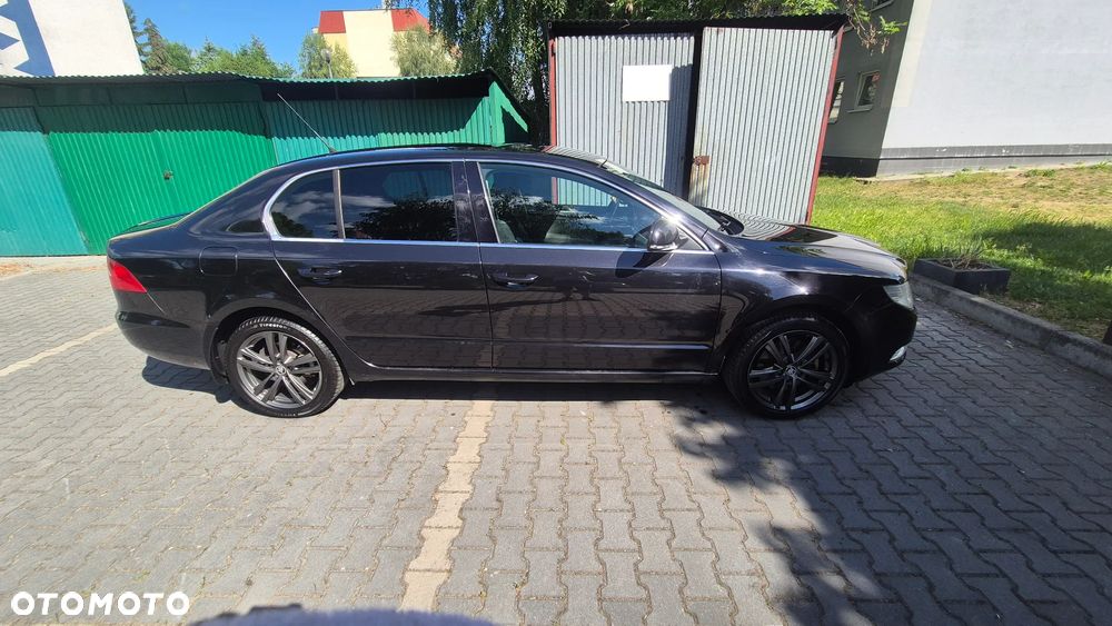 Skoda Superb 2.0 TDI Ambition - 22